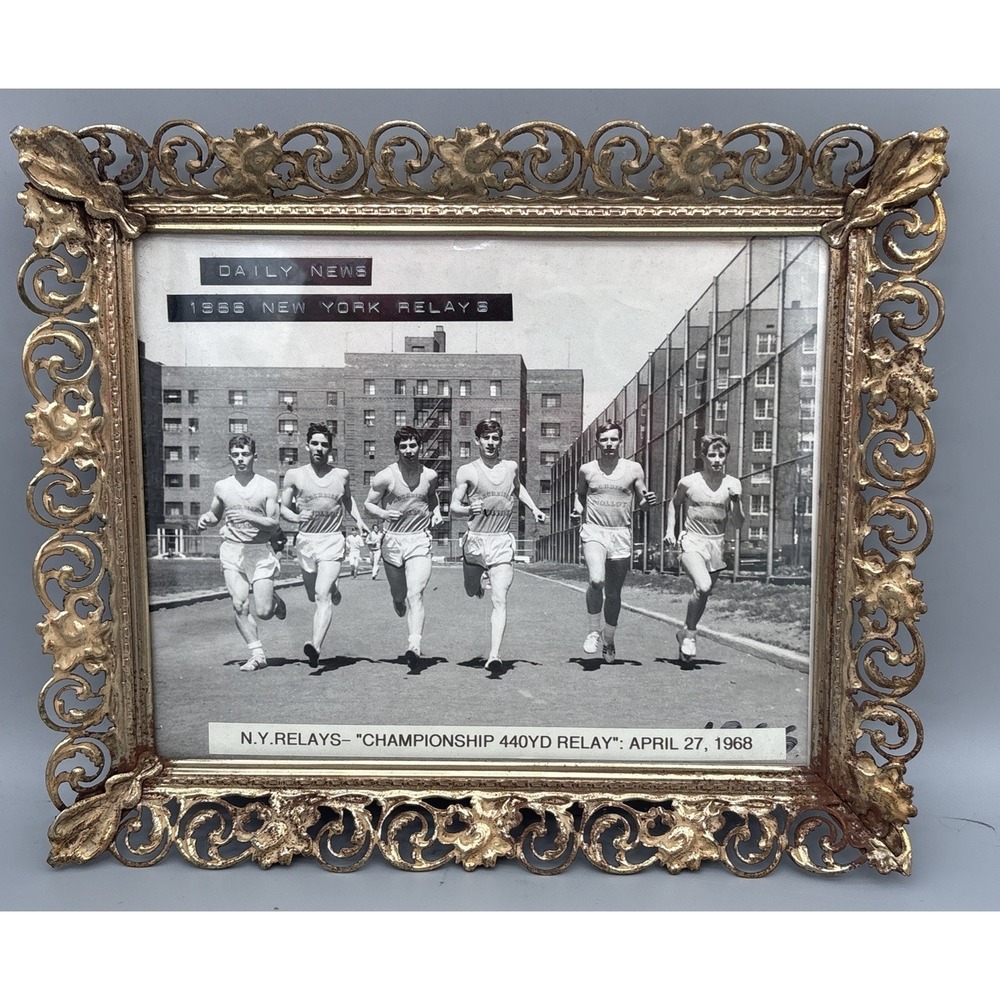 VTG 1966 NY 440 YD Relay Track Photo Daily News 8x10 Ornate Gold Filigree Frame